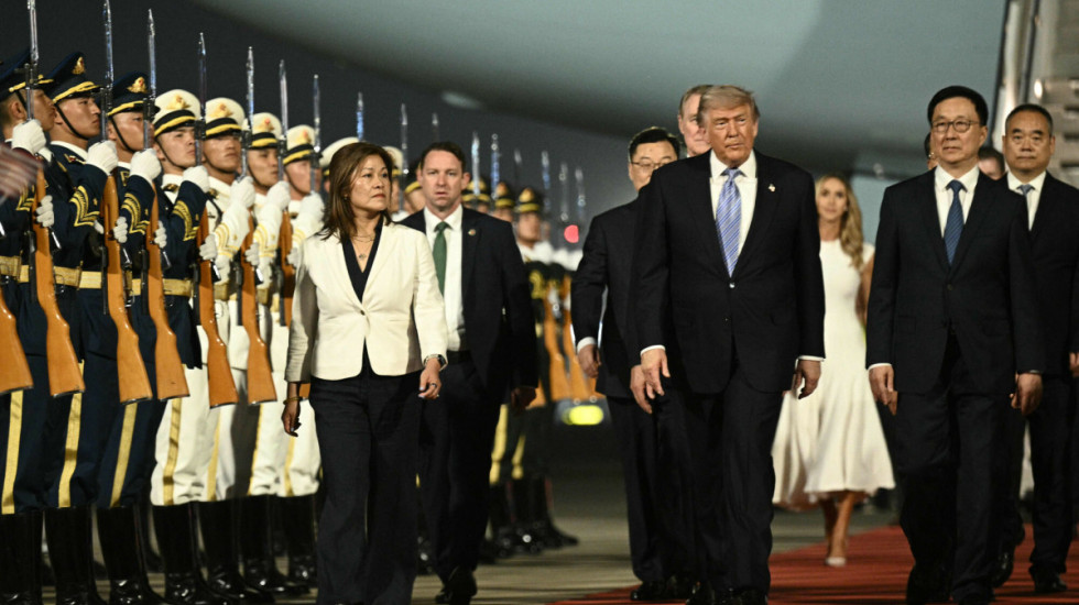Plan wizyty Donalda Trumpa w Chinach: Spotkania z Xi, kolacja i "przyjacielska sesja zdjęciowa"