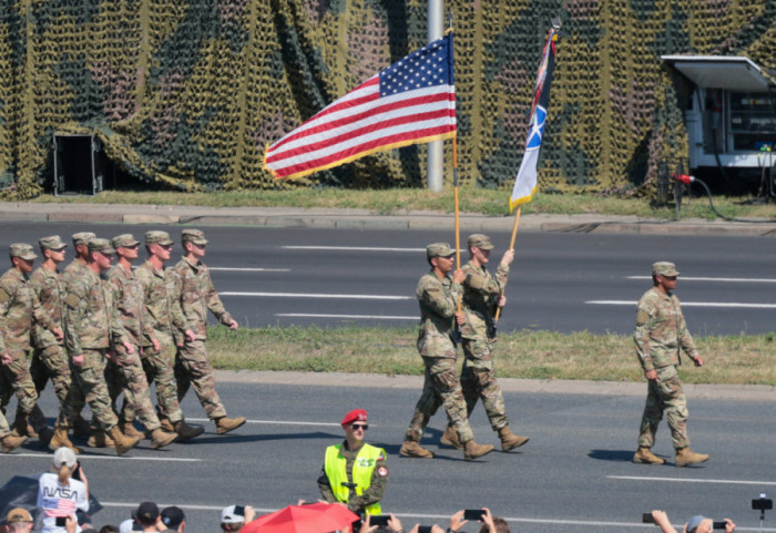 Media o odwołaniu relokacji żołnierzy USA do Polski. MON zaprzecza