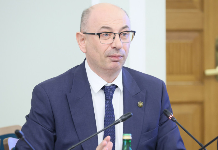 Głosowanie wycofane. Na razie nie będzie nowego szefa IPN