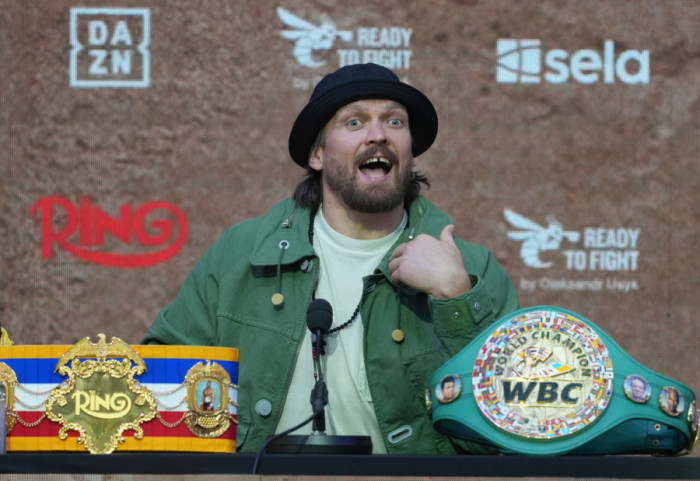 Walka Usyk–Verhoeven. Ukrainiec może stracić pas WBC