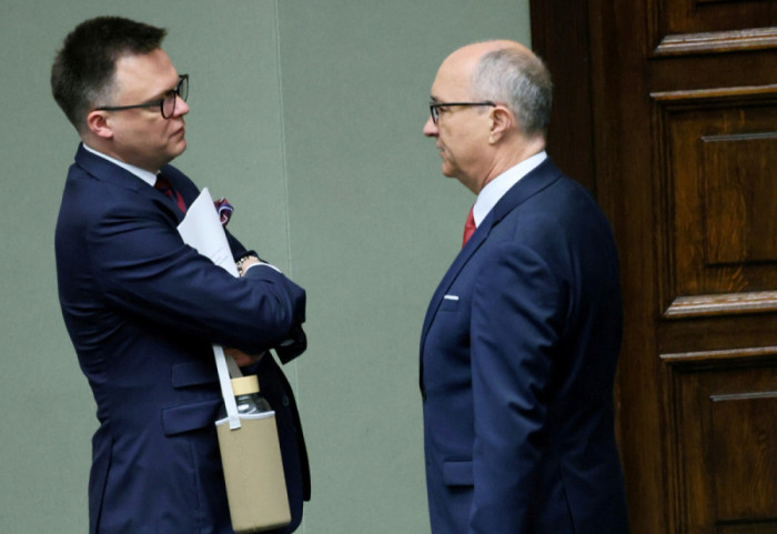 Hołownia kontra Czarzasty: który marszałek lepszy?