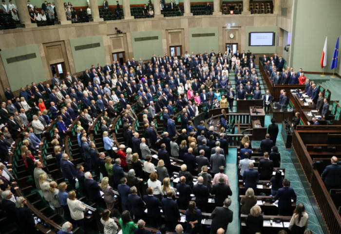 Burza z piorunami podczas głosowania. Sejm wybrał sędziów do KRS