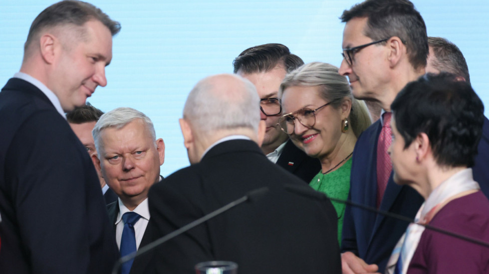 Czy PiS szykuje polityczne zawieszenie broni? Morawiecki wyciąga rękę do Czarnka