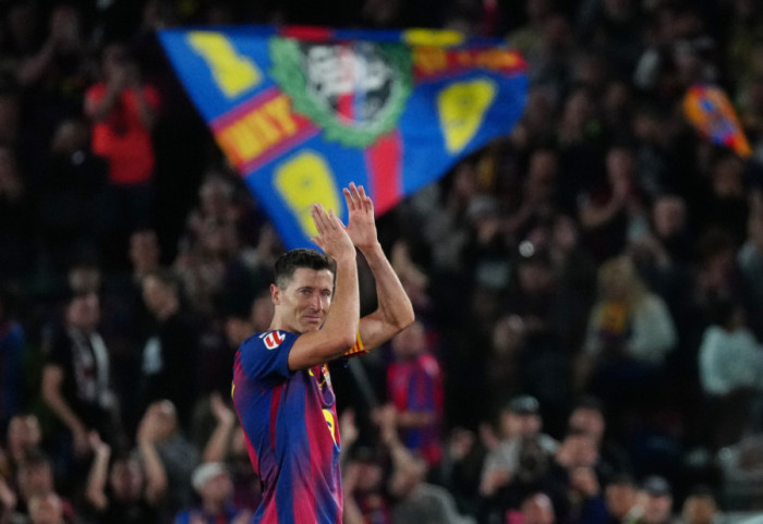 Lewandowski pożegnał się z Camp Nou. "Zastąpienie go w Barcelonie nie będzie łatwe"