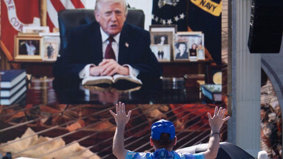 "Jeden naród pod Bogiem". Trump i amerykańscy politycy na uroczystości zawierzenia USA