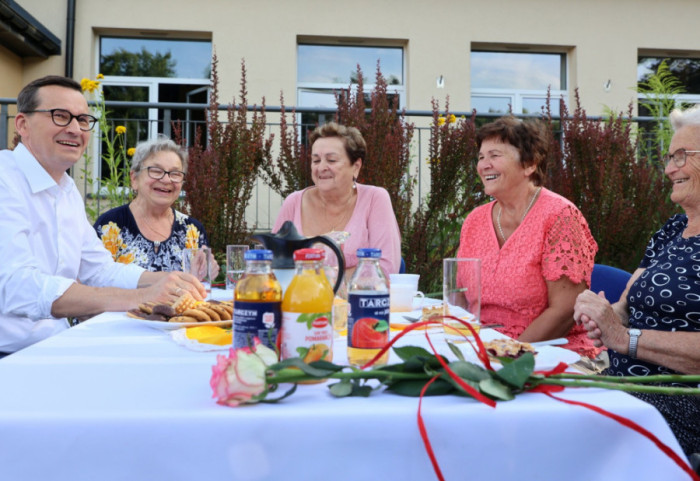 Polacy za zrównaniem wieku emerytalnego, ale dla mężczyzn w dół