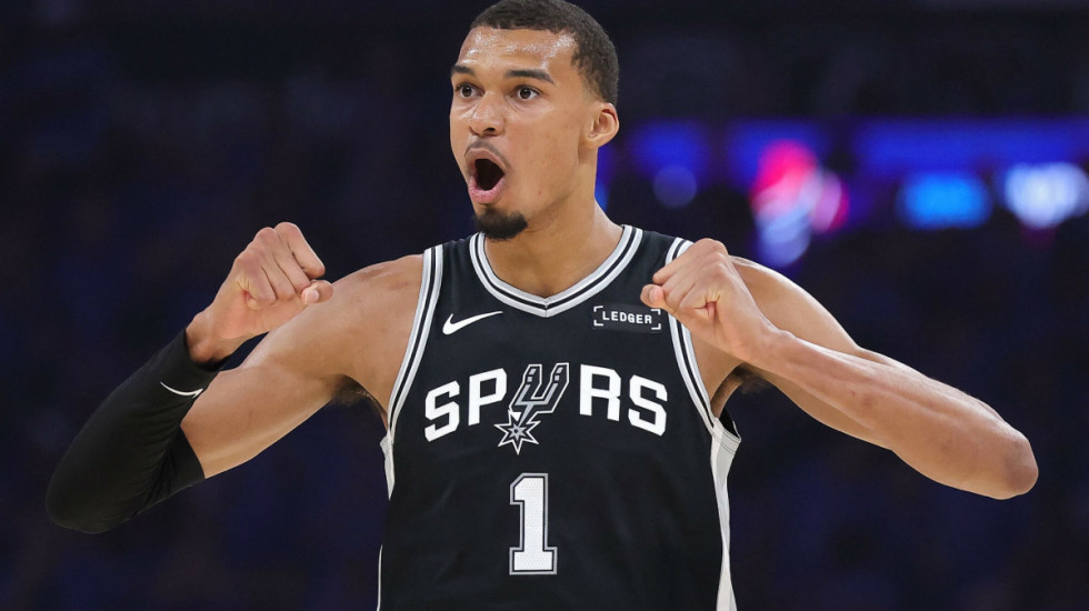 NBA: Thunder z pierwszą porażką w play-off. Historyczny występ Wembanyamy