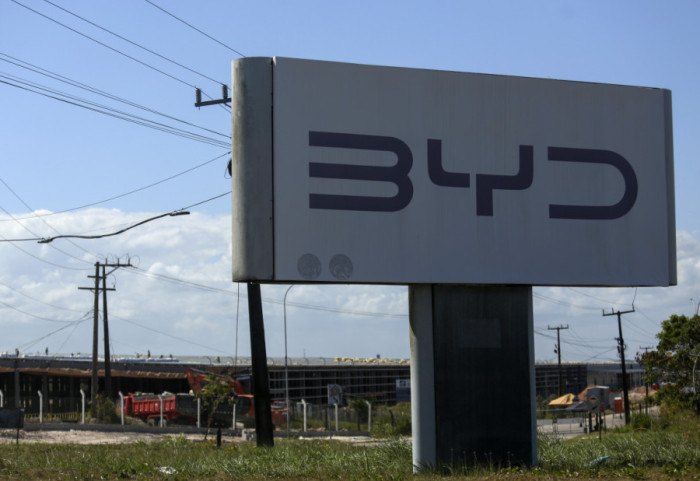 BYD przejmie Maserati? Chiński gigant planuje zakup "infrastruktury" w Europie