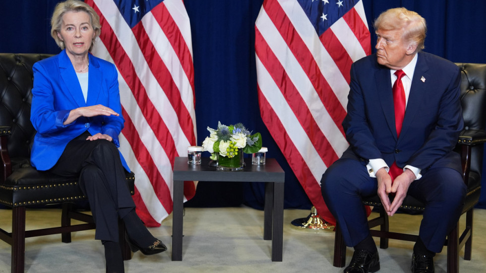UE sfinalizowała umowę handlową z USA. Po groźbach Trumpa o nowych cłach