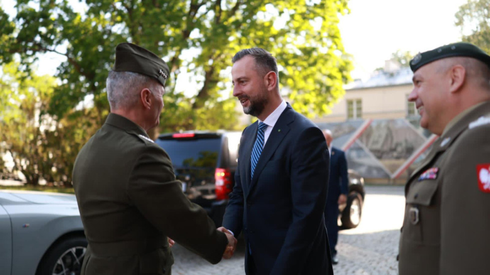 Kosiniak-Kamysz spotkał się z gen. Mahoneyem. Decyzje Pentagonu to tymczasowe opóźnienie