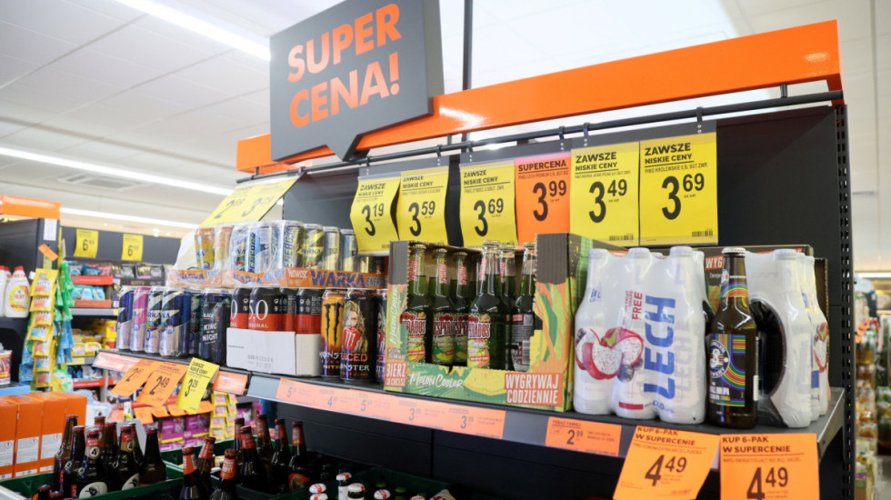 Badanie: Rosnąca popularność alkoholu „zero” budzi w Polakach mieszane uczucia
