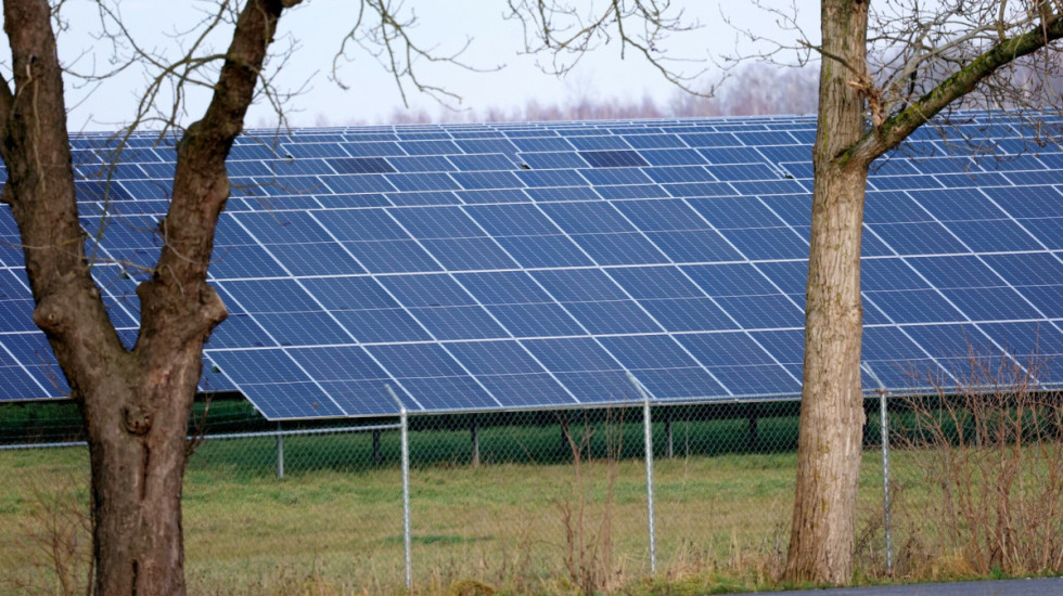 Fotowoltaika zdominowała system elektroenergetyczny