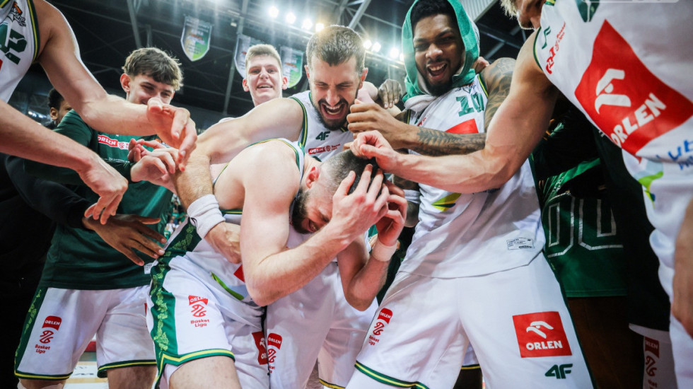 Orlen Basket Liga: Zastal w półfinale, Arka walczy dalej