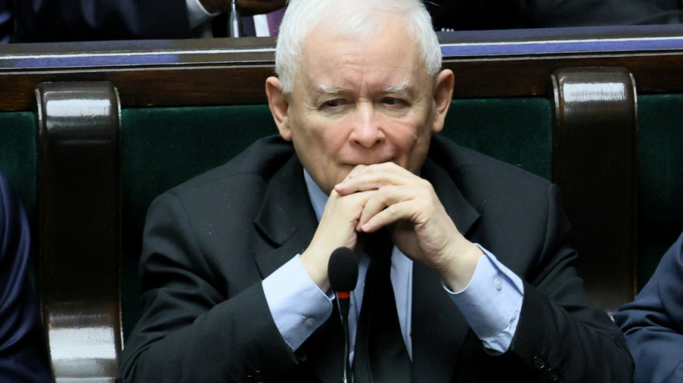 Sondaż: Polacy sceptyczni wobec prawicowej koalicji