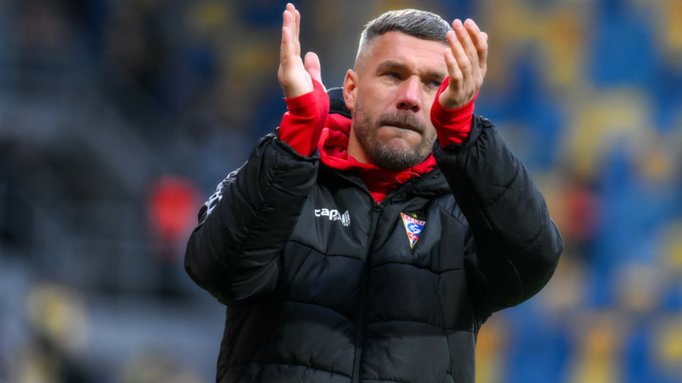 Podolski oficjalnie przejął Górnika. Historyczny dzień dla klubu