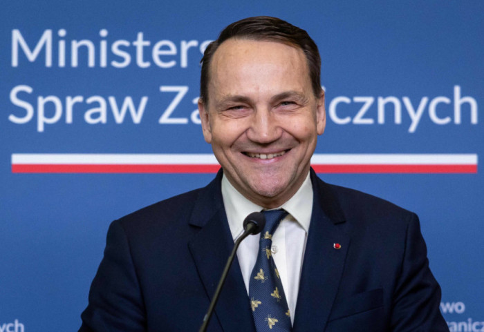 Decyzja Trumpa o wojskach amerykańskich w Polsce. Sikorski dziękuje