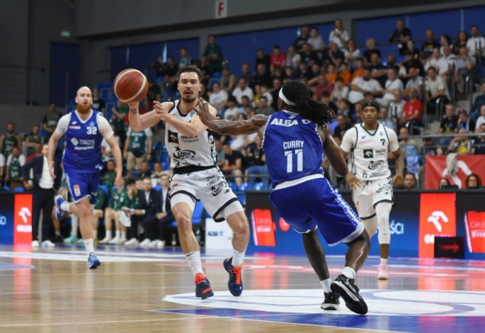 ORLEN Basket Liga: Dziki i Legia awansują do kolejnej rundy play-off. Derby w Warszawy w półfinale