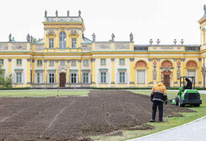 Wejście na dziedziniec Pałacu w Wilanowie bezpłatne dla publiczności. Symboliczne otwarcie bramy