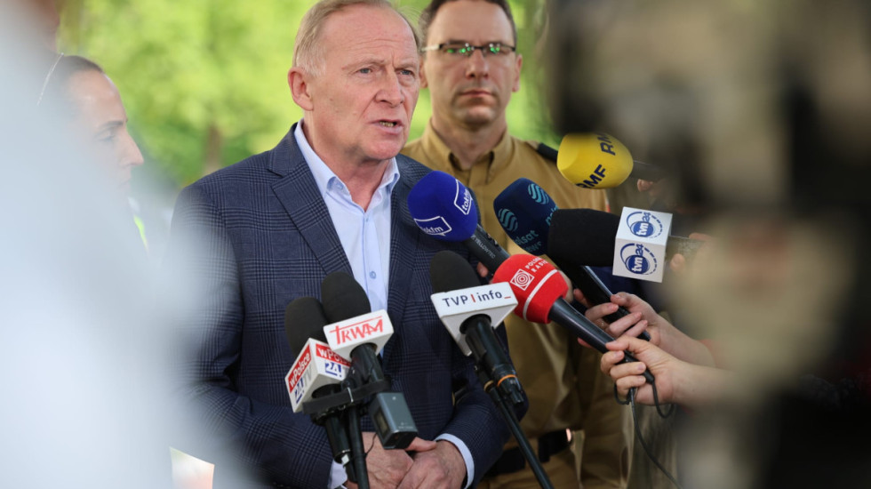 Służby siłowo weszły do domu rodziny prezydenta. Wiceszef MSWiA: “sprawcy fałszywych zgłoszeń nie pozostaną bezkarni”