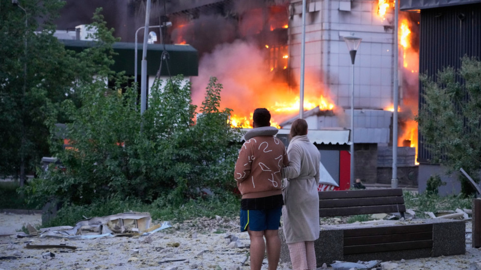 Kijów po rosyjskim ataku - ogromna skala zniszczeń [ZDJĘCIA]