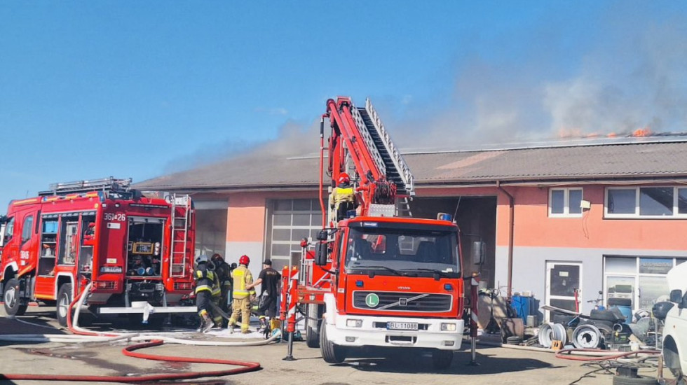Ogromny pożar w Podlaskiem. Ewakuowano mieszkańców, trwa akcja strażaków