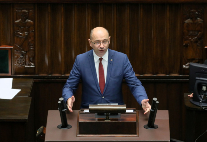 Koalicjanci nie zmieniają zdania ws. kandydata na prezesa IPN. Dr Szpytma w trudnej sytuacji