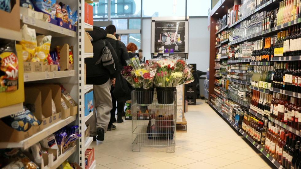 Polacy na zakupach: inflacja odpuszcza, ale nawyki zostają