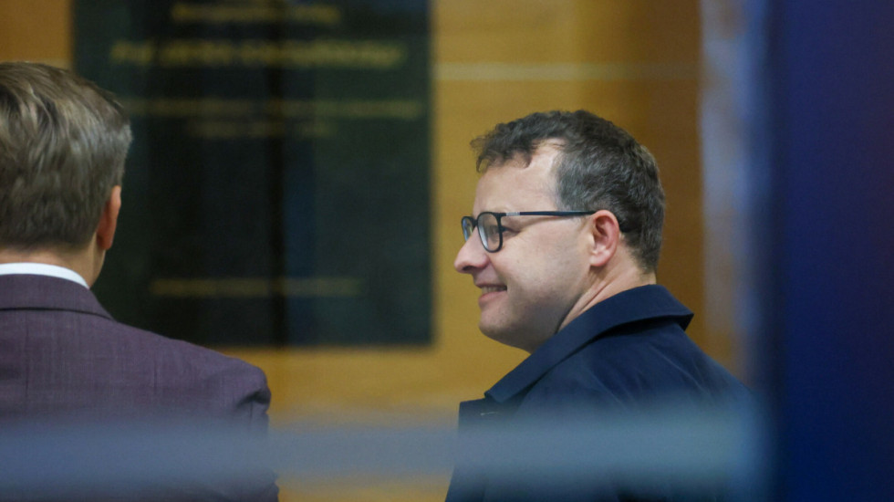 Nieoficjalnie: Romanowski namierzony. „Służby są bliskie złapania posła”