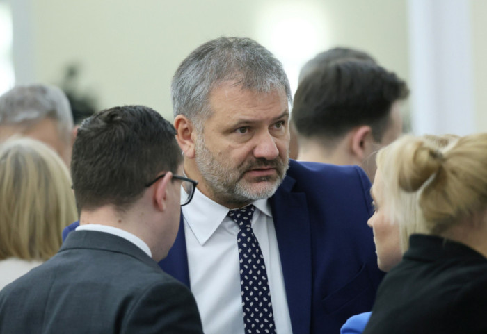 Żurek o fałszywych alarmach: „Każdy, kto destabilizuje służby, poniesie surowe konsekwencje”