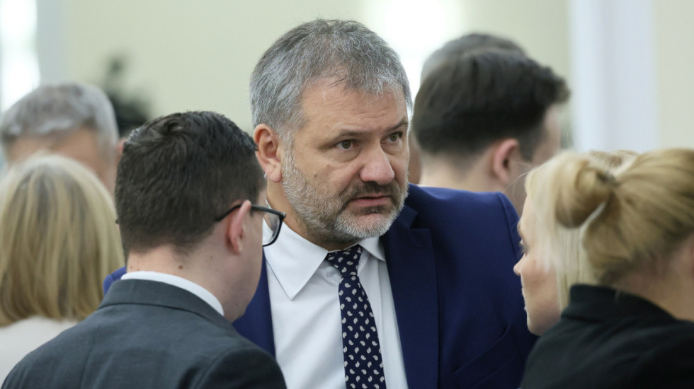 Żurek o fałszywych alarmach: „Każdy, kto destabilizuje służby, poniesie surowe konsekwencje”