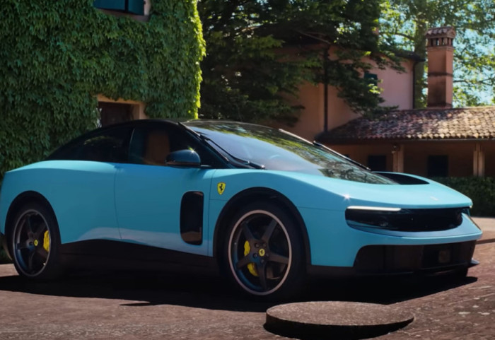 "Ryzykują zniszczenie mitu". Kłopoty Ferrari po zaprezentowaniu pierwszego elektrycznego modelu
