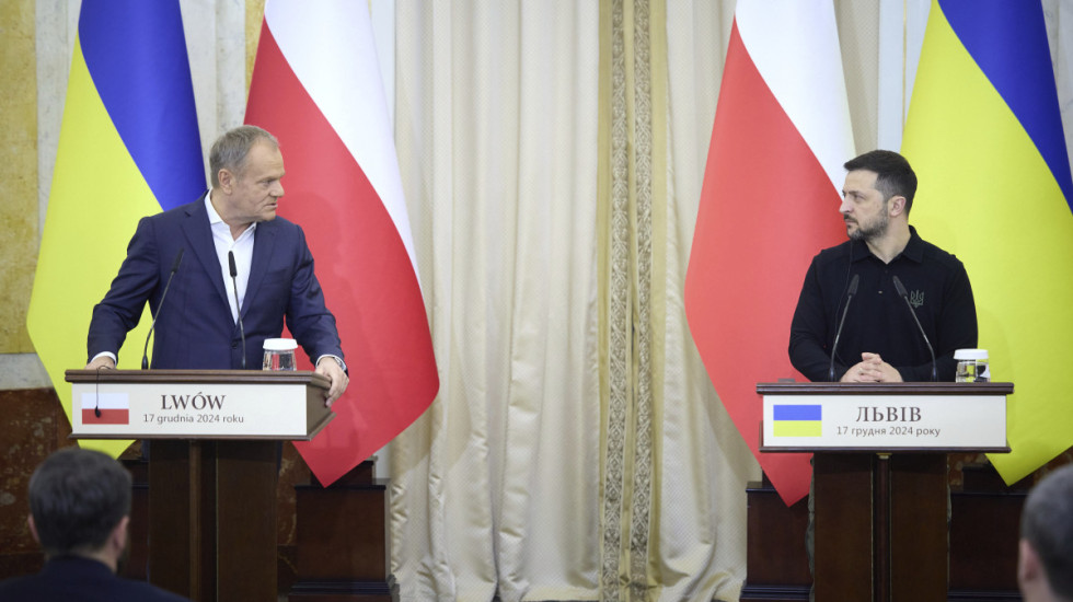 Tusk o nadaniu ukraińskiej jednostce wojskowej imienia UPA. “To niepokojące”