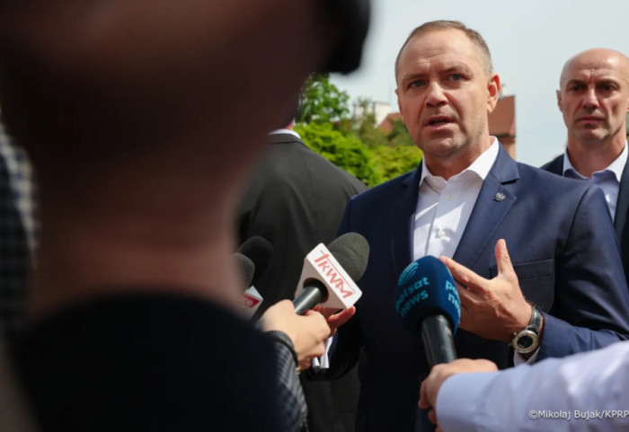 Nawrocki krytykuje Kosiniaka-Kamysza. Spór o polsko-brytyjski traktat bezpieczeństwa