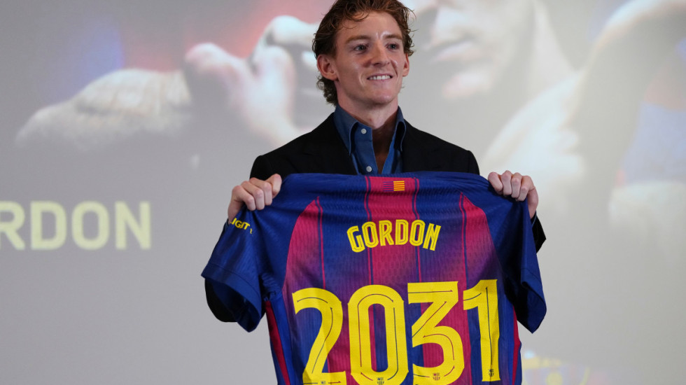 Barcelona rozbiła bank. Hitowy transfer stał się faktem