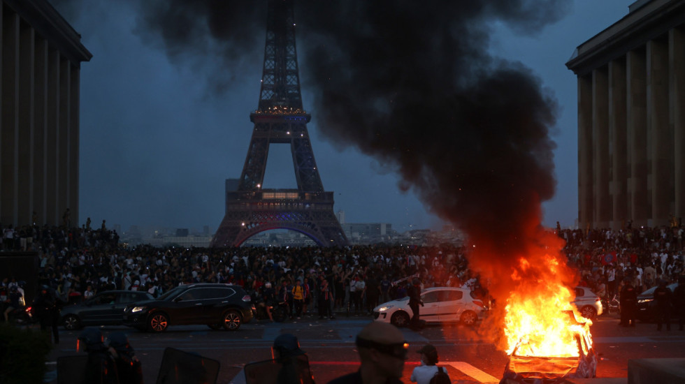 Francja “świętuje” zwycięstwo PSG w LM. Ponad 400 osób zatrzymanych