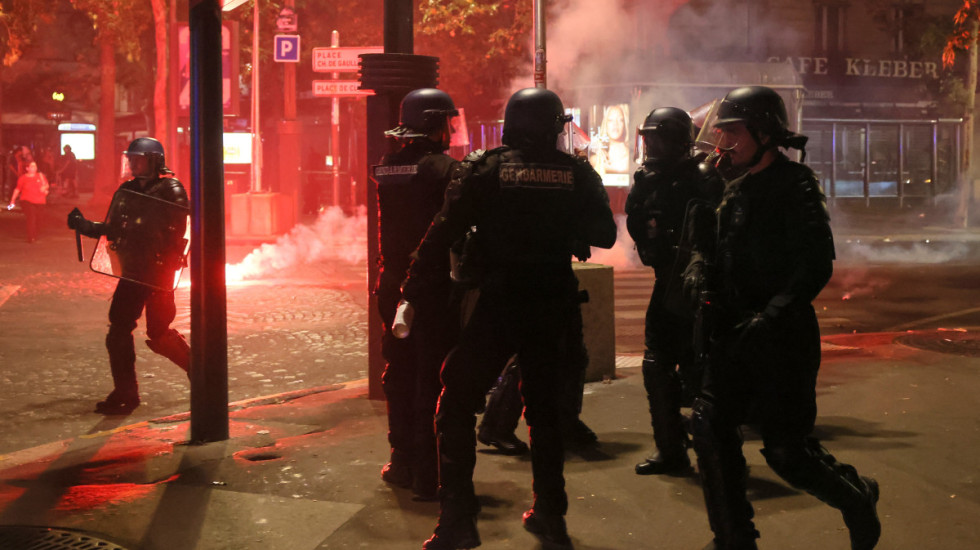 59 rannych policjantów, 780 zatrzymań w całej Francji po finale LM.  Szef MSW raportuje