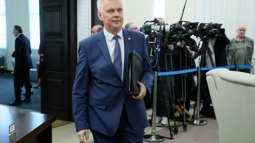 Czy w sprawach fałszywych alarmów jest wątek rosyjski? Siemoniak odpowiada